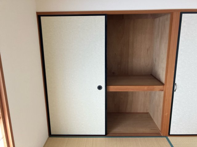 やくもハイツの収納