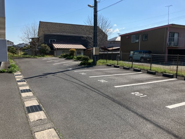 やくもハイツの駐車場