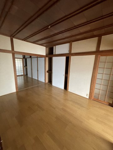 三田ハイツ２階Ｂの居間・リビング