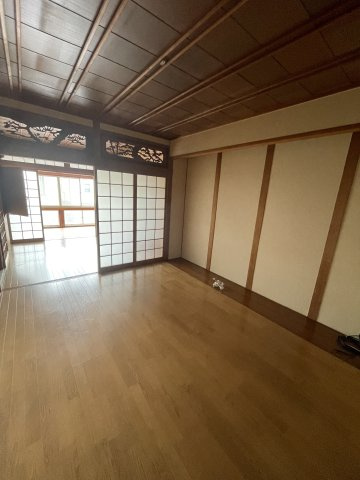三田ハイツ２階Ｂの居間・リビング