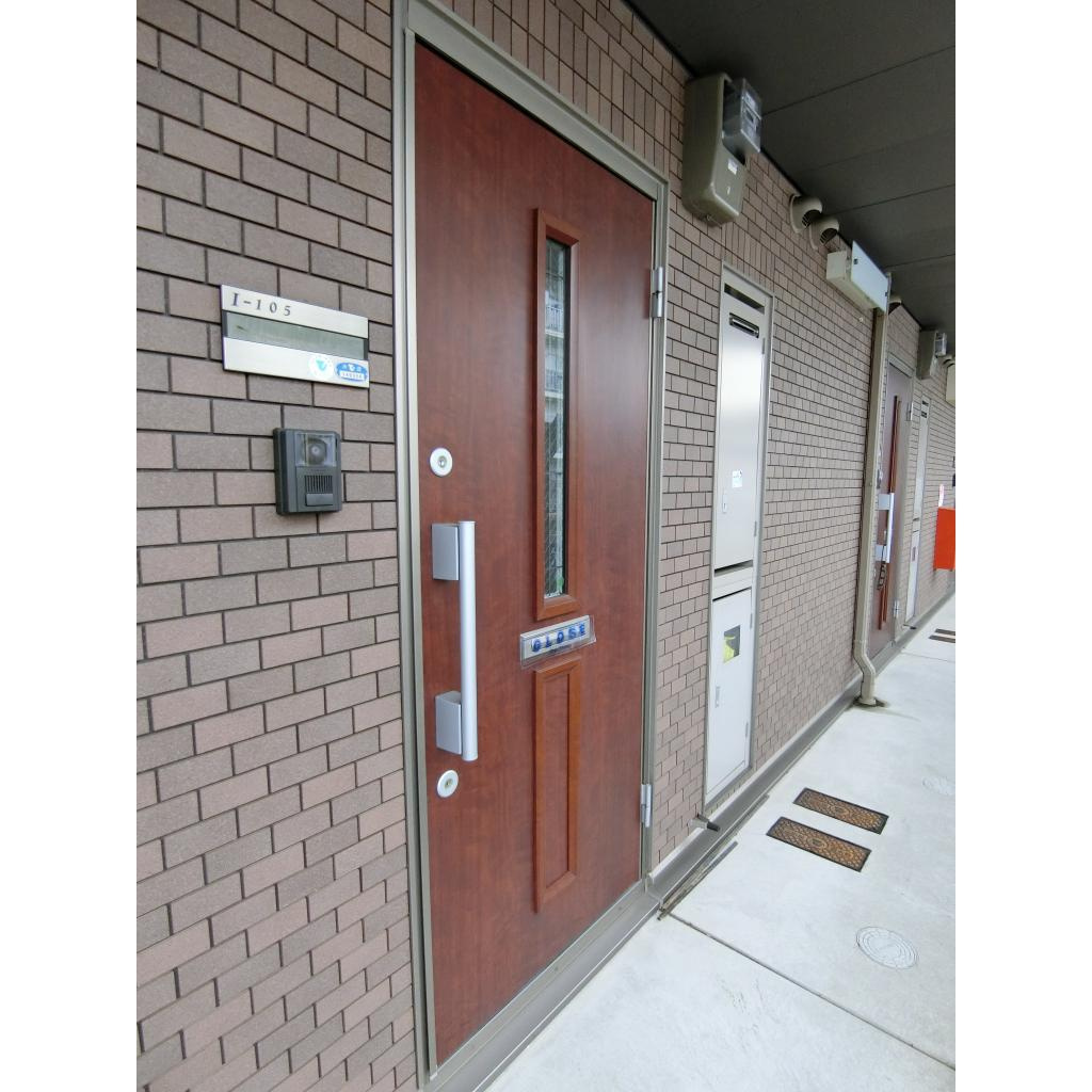 イーストフラワー弐番館の玄関