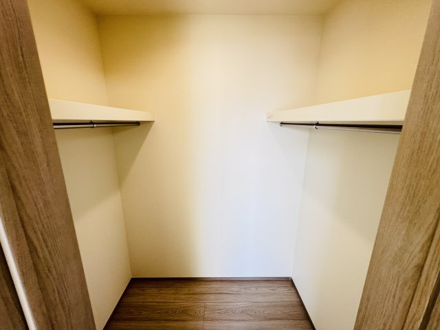 松戸市新松戸６丁目新築戸建【新松戸南小学校：4分】の収納|7帖寝室・ウォークインクローゼット