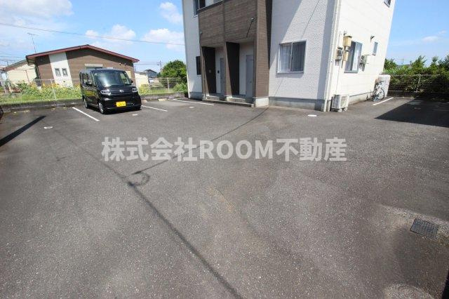 Esperanza　casa(エスペランサカーサ)の駐車場|車をお持ちの方に嬉しい駐車場付きの物件です