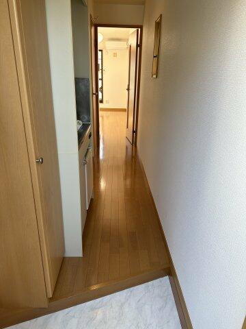 川崎市多摩区西生田５丁目のアパートの玄関