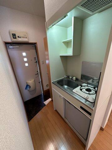 川崎市多摩区西生田５丁目のアパートのキッチン