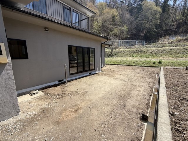 安曇野市明科中川手　中古住宅の庭