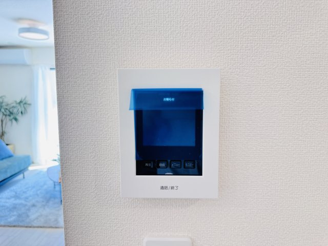 松戸市新松戸６丁目新築戸建【新松戸南小学校：4分】のセキュリティ|来客時も安心のTVモニター付きインターフォン