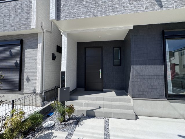 松戸市新松戸６丁目新築戸建【新松戸南小学校：4分】のエントランス|エントランス