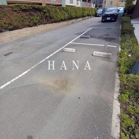 リーサ・ボニートの駐車場