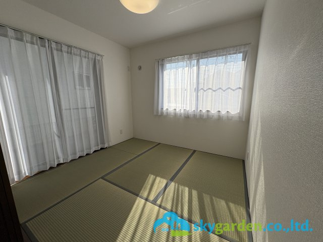 茅ヶ崎市香川四丁目　中古戸建　の和室|リビング隣の和室