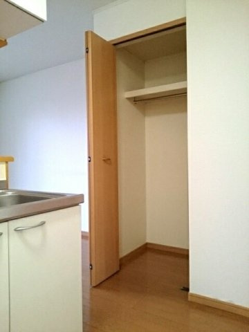 サンライズ芳川Ⅱの収納