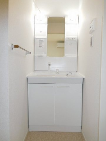 ラフレシール　凉の洗面所|温水シャワー付き洗面化粧台