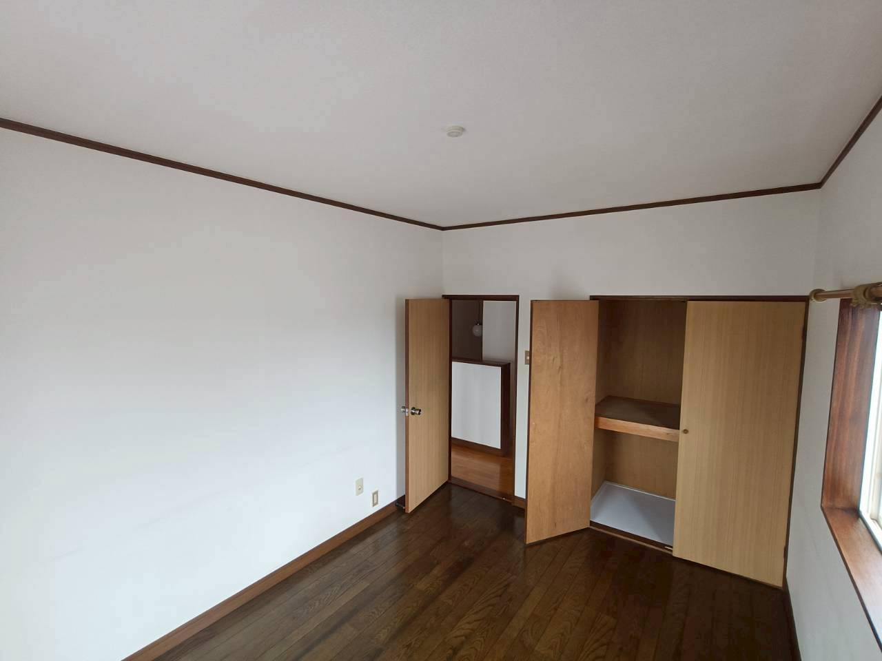 石川貸家の寝室