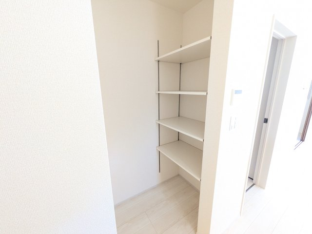 かすみがうら市下稲吉2期　新築戸建て　8号棟の玄関