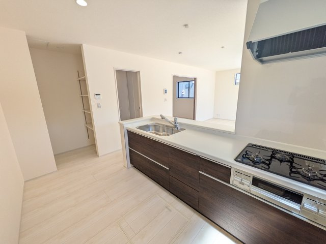 かすみがうら市下稲吉2期　新築戸建て　8号棟のキッチン