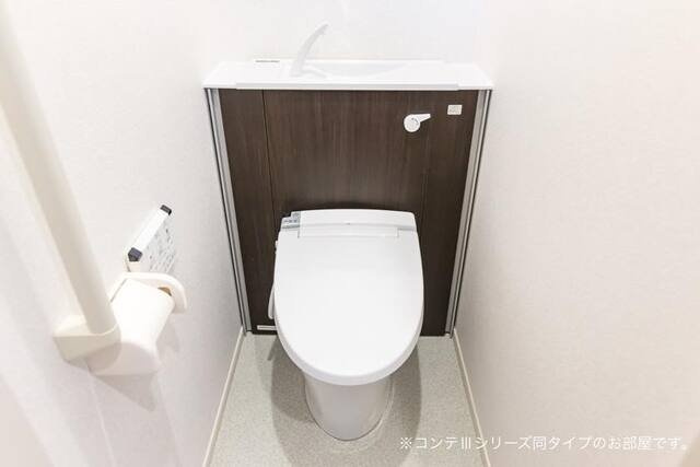 ラフレシール　ウエストのトイレ|清潔感のあるトイレです