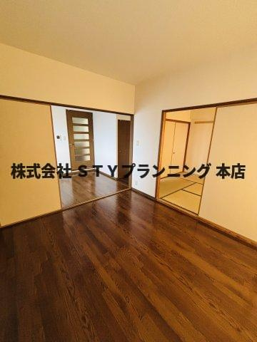 仲介手数料0円！エレガントパレス守山の洋室