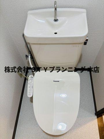 仲介手数料0円！エレガントパレス守山のトイレ