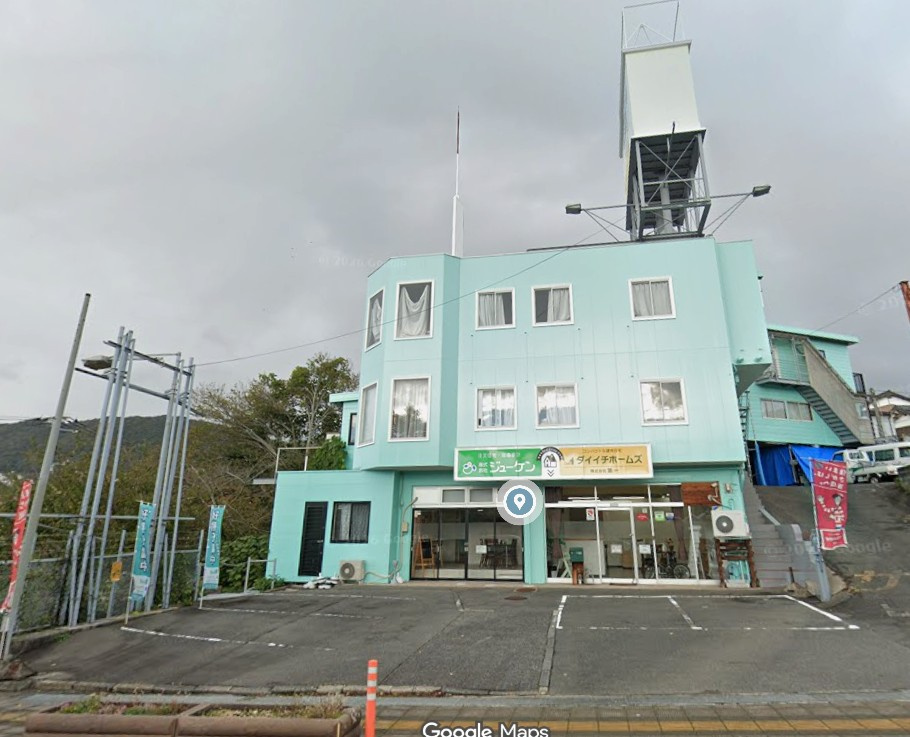 楠木バイパス沿い3階建店舗＋高床式2階建事務所（車庫付）