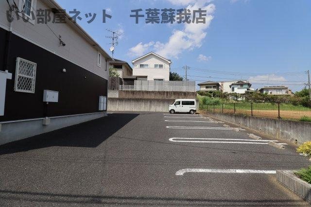 サニーブリーゼの駐車場|駐車スペースもあります