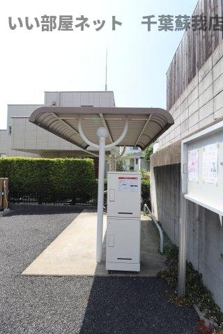 サニーブリーゼのエントランス|宅配ボックスがあると、自分の時間を有効活用できますね！
