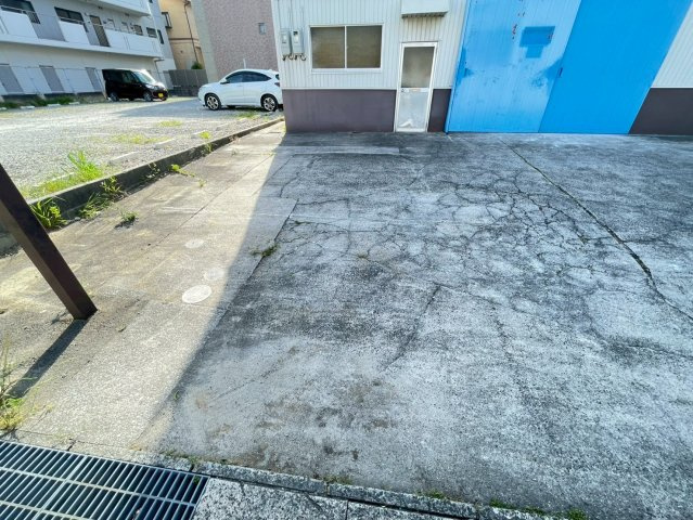 青山５丁目倉庫の駐車場