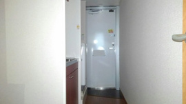 収納もある玄関です