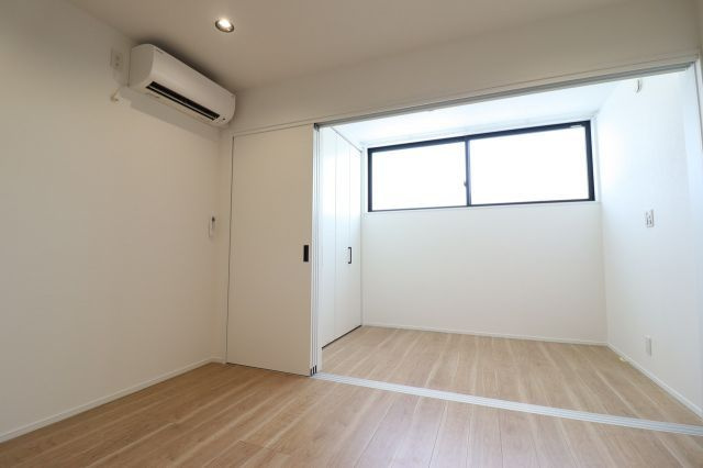 Ｃａｌｍｐｏｒｔ　Ｓの居間・リビング