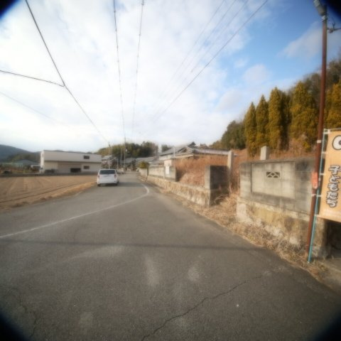 たつの市揖西町小畑　売地の前面道路含む現地写真