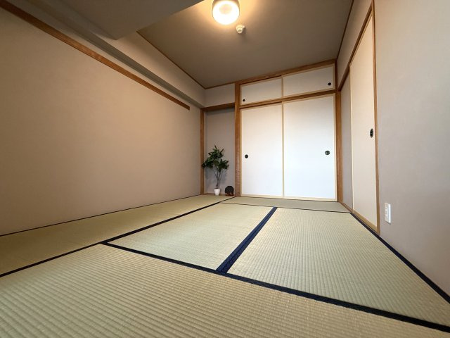 コスモ小針の和室