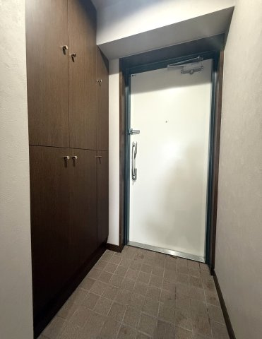 コスモ小針の玄関