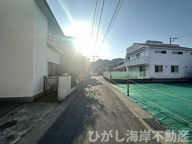鎌倉市由比ガ浜1丁目　売地　全２区画の前面道路含む現地写真|現地外観