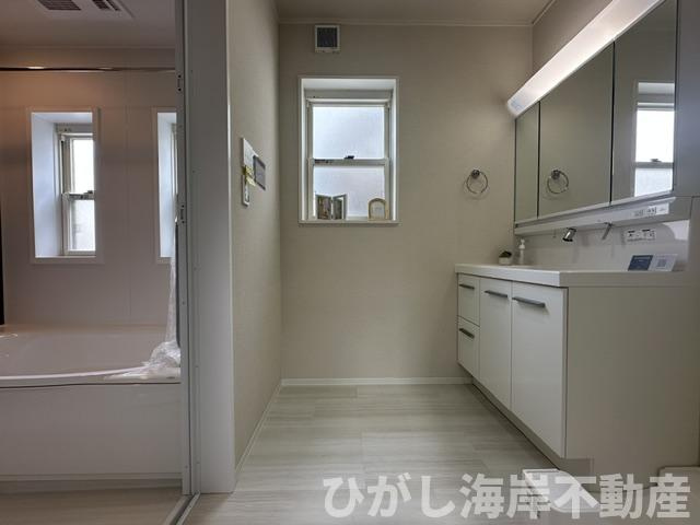 藤沢市鵠沼海岸5丁目　中古戸建の脱衣所|新規リフォーム完了！　脱衣スペース