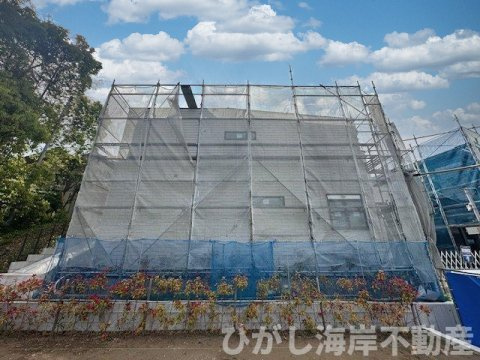 藤沢市鵠沼桜が岡１丁目　新築戸建の外観|4月17日撮影　建築中　現地外観