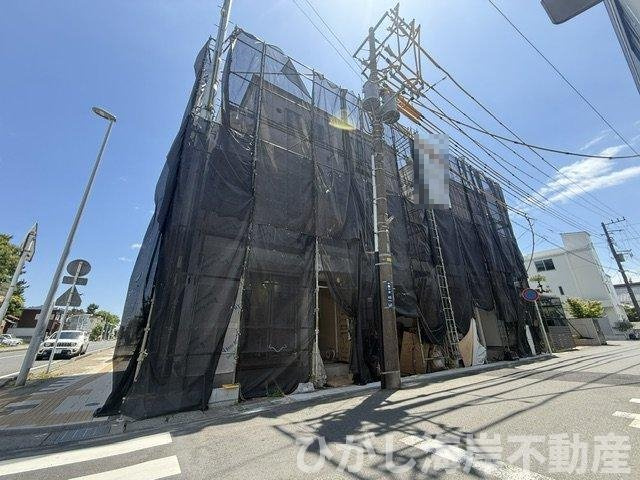平塚市夕陽ヶ丘　新築戸建　全２棟の外観|5月11日撮影　建築中　現地外観
