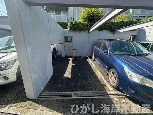 ガーデンハウス湘南の駐車場|専用駐車スペース
