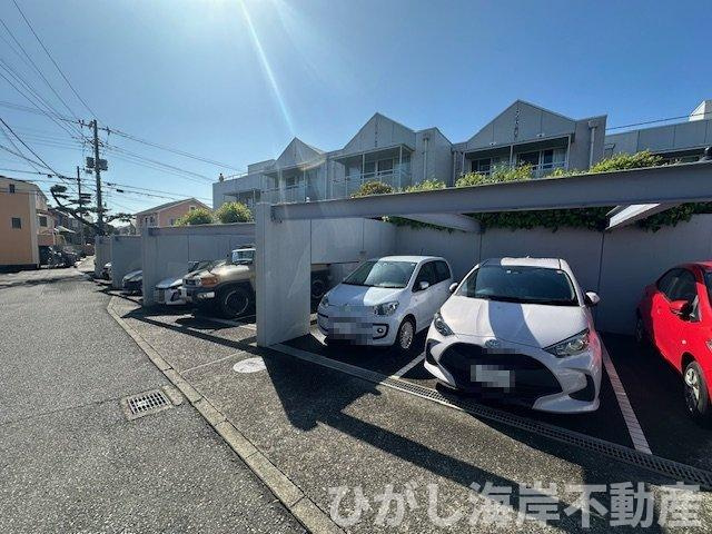 ガーデンハウス湘南の駐車場|敷地内駐車場