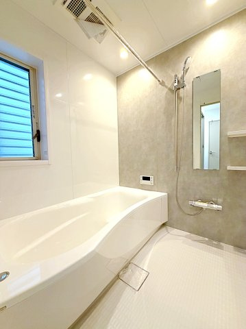 藤沢市片瀬二丁目戸建の浴室