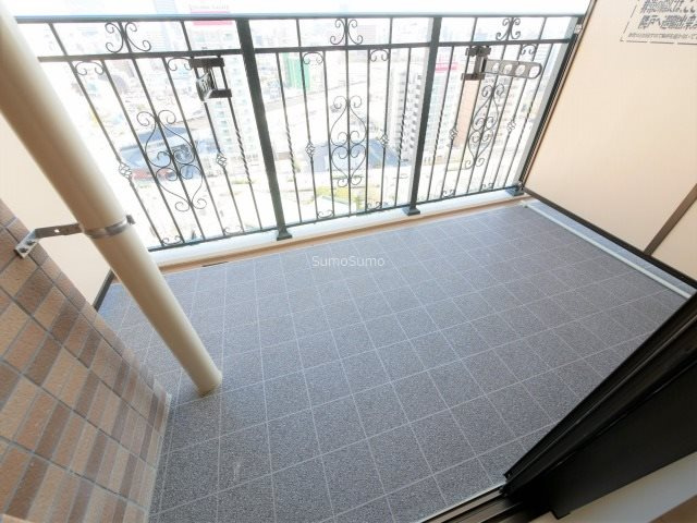 Luxe難波西Ⅱのバルコニー