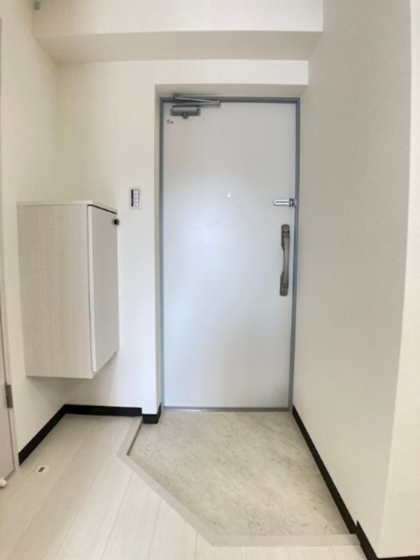 大阪市西区本田２丁目の賃貸マンションの玄関|明るい玄関です