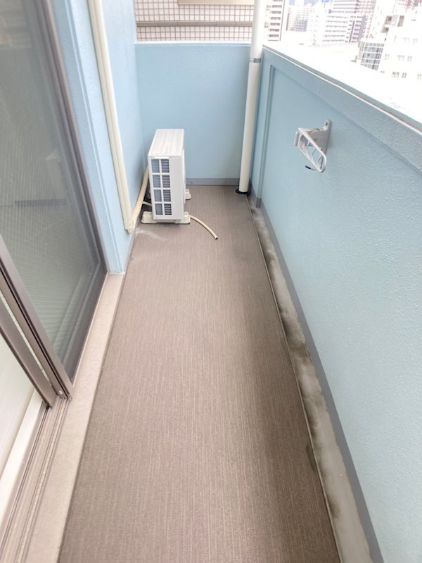 大阪市西区本田２丁目の賃貸マンションのバルコニー|バルコニーからの眺めを楽しみながら食事をしませんか