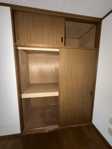 アカザワハイツの収納