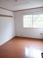 内装は落ち着いています