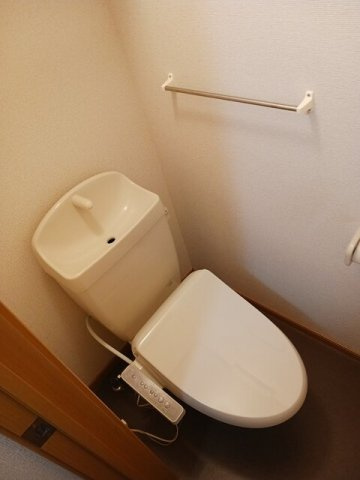 清潔感のあるトイレです
