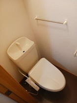 清潔感のあるトイレです