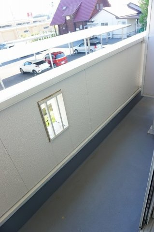 落ち着いた時間を過ごせるバルコニーです