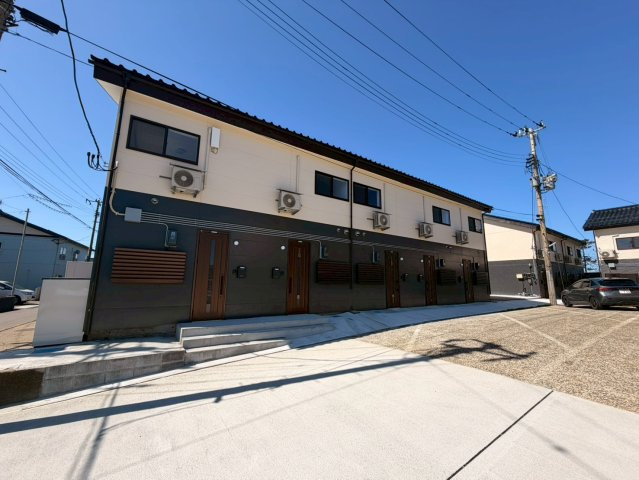 柏崎市松波３丁目のアパート