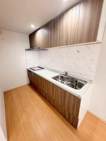 柏崎市松波３丁目のアパートのキッチン