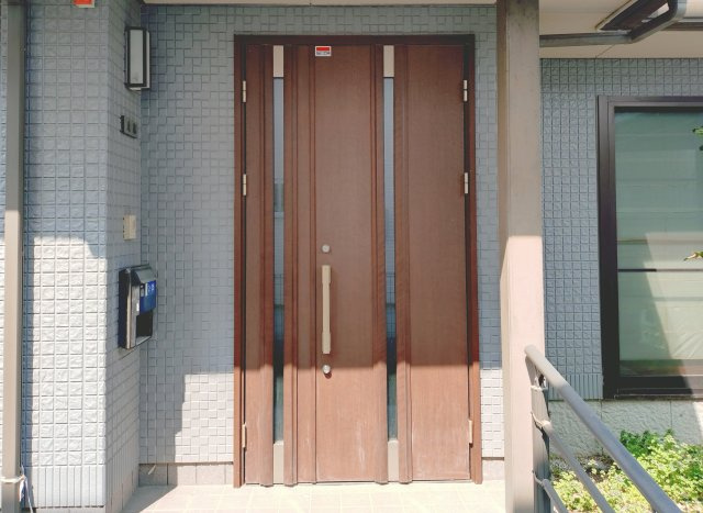 新潟市江南区亀田水道町4丁目の玄関