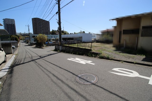 宇都宮市下戸祭1丁目の前面道路含む現地写真|北側道路（2026年4月撮影）